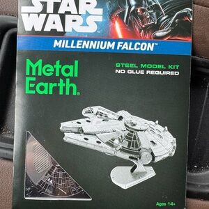 Metal Earth Star Wars Millennium Falcon